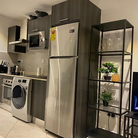 One Bedroom Apartment At A Embassy Gardens Cantonments Аккра Экстерьер фото
