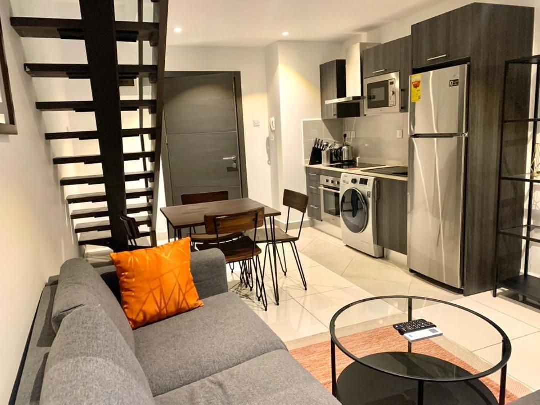 One Bedroom Apartment At A Embassy Gardens Cantonments Аккра Экстерьер фото