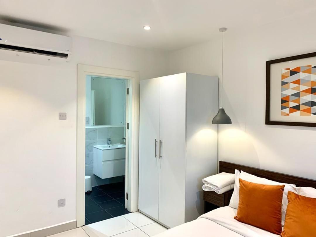 One Bedroom Apartment At A Embassy Gardens Cantonments Аккра Экстерьер фото