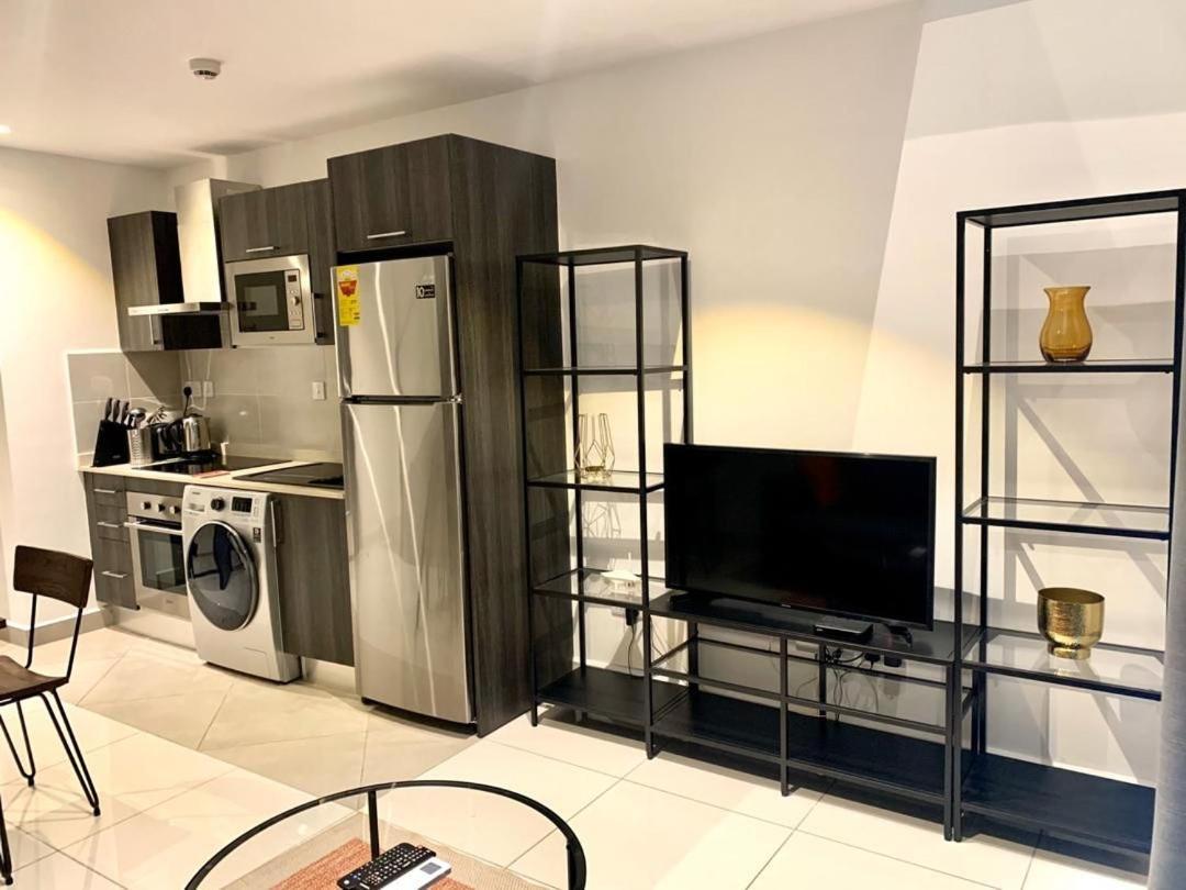 One Bedroom Apartment At A Embassy Gardens Cantonments Аккра Экстерьер фото