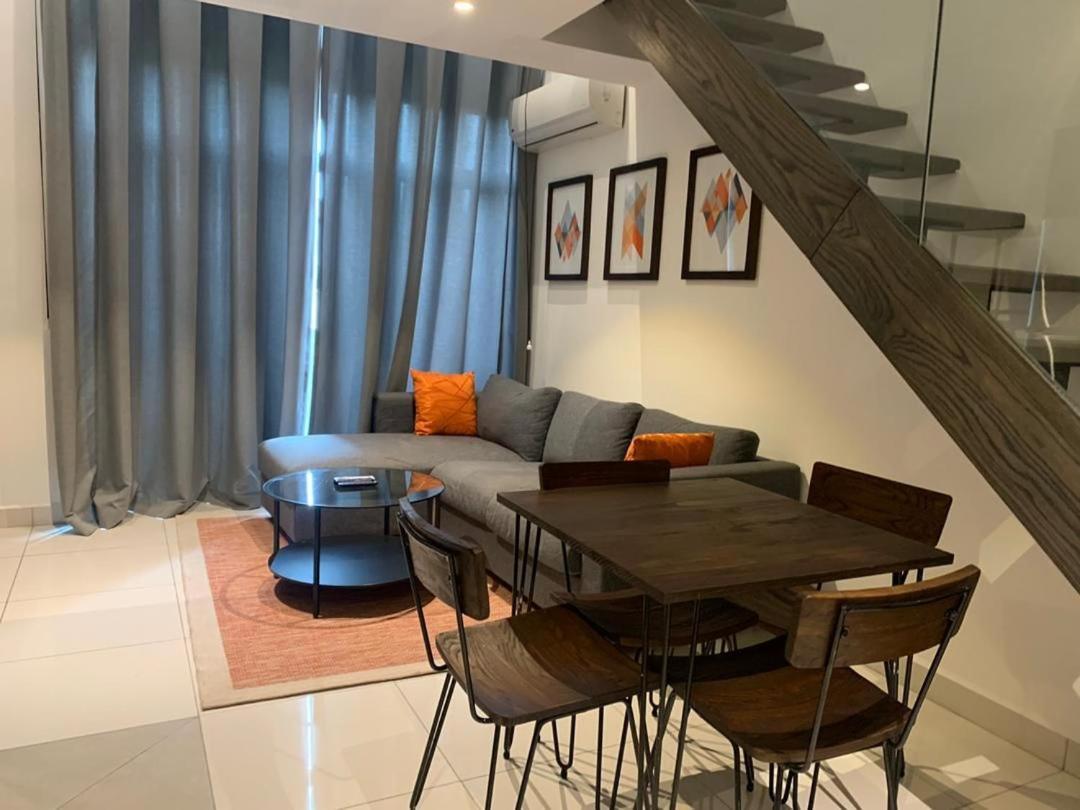 One Bedroom Apartment At A Embassy Gardens Cantonments Аккра Экстерьер фото