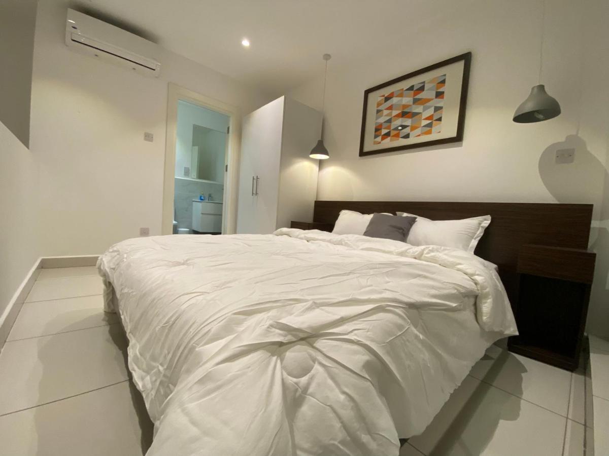 One Bedroom Apartment At A Embassy Gardens Cantonments Аккра Экстерьер фото